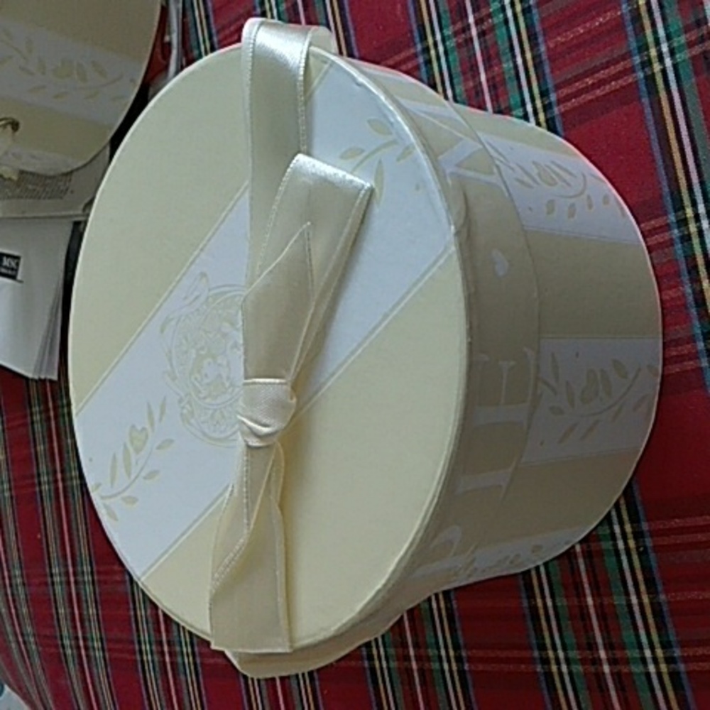 MUD PIE ORNAMENT - Picture 3 of 3